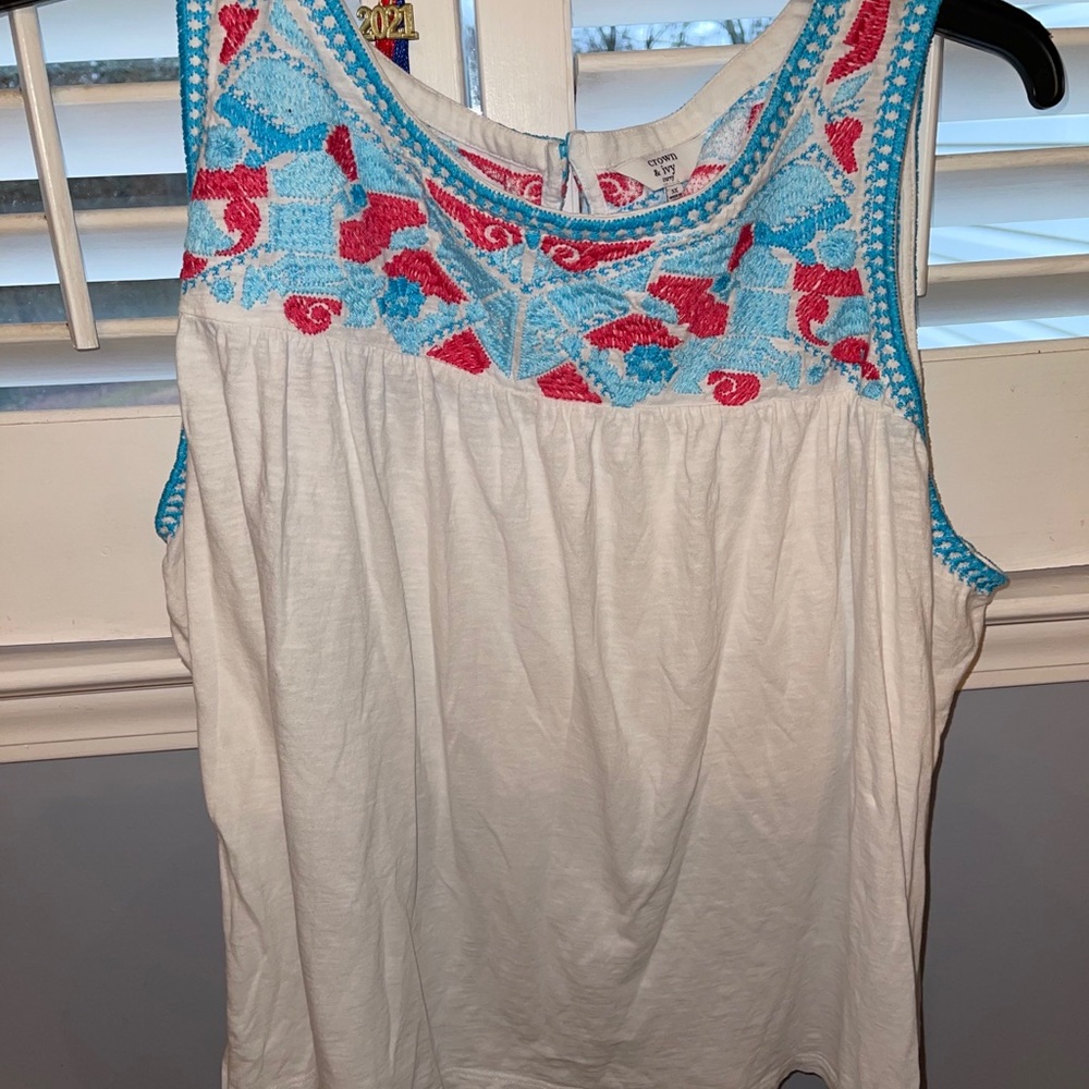 Crown & Ivy Sleeveless Tank